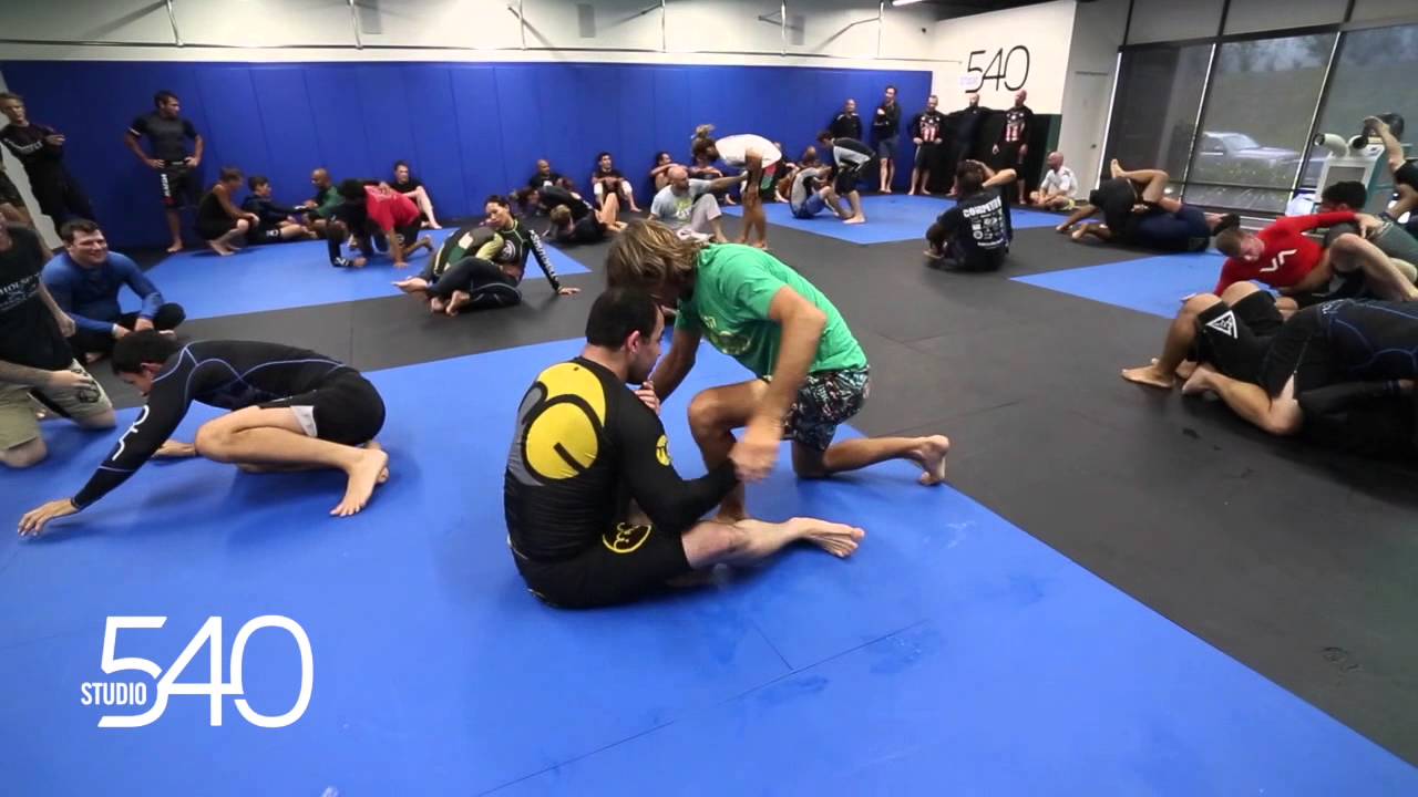 Marcelo Garcia training with Joel Tudor at Studio 540