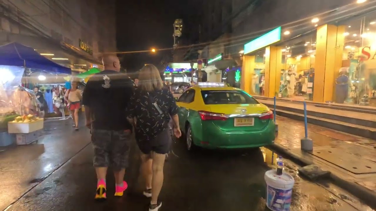 Bangkok's-Koh San Road-Soi Rambuttri-Plantopia/Weed City- walking looking 4K