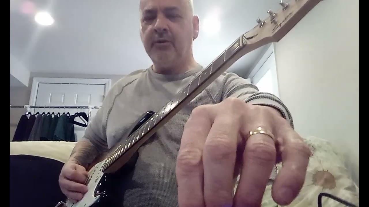 Behringer od 300 Overdrive /distortion pedal demo and review 