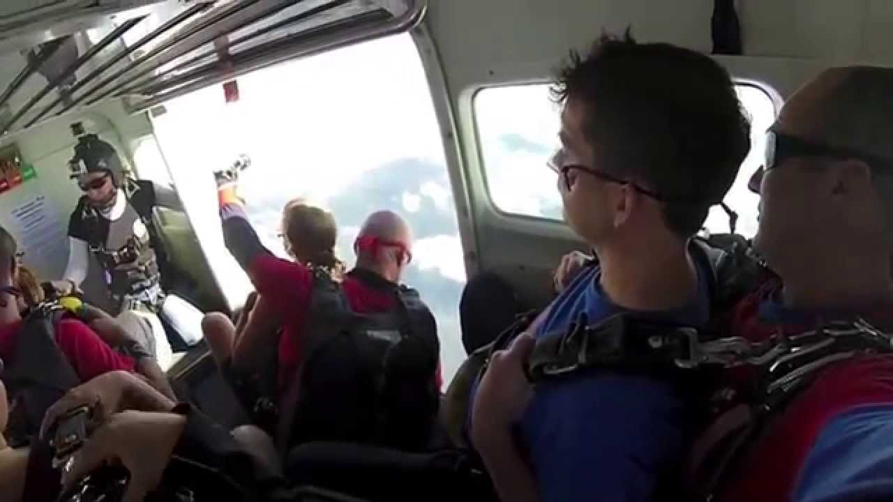 Modern Travelling: Mission Beach Skydive