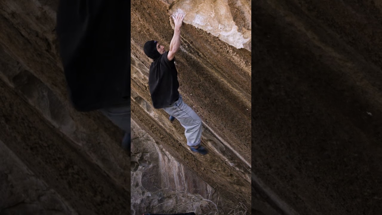 Hueco Rock Rodeo | Shawn Raboutou - Slashface (V13)