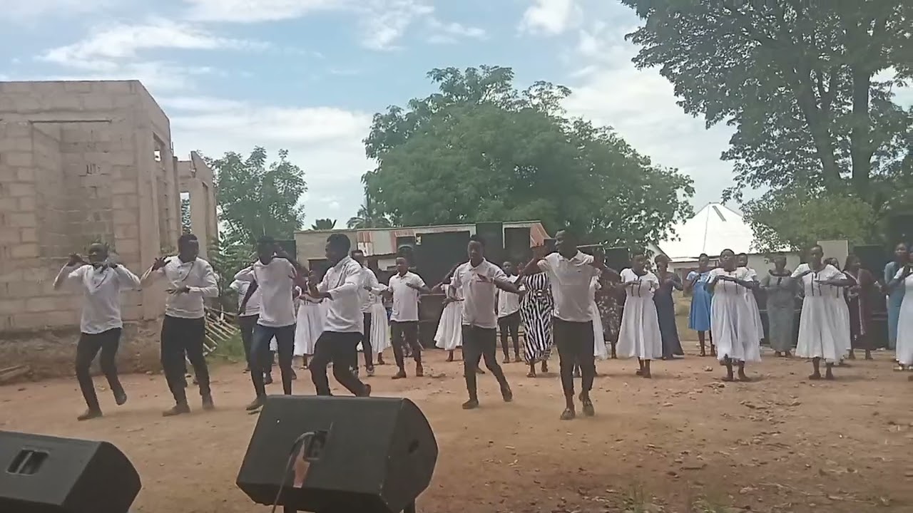DUNIA INATOA MACHOZi