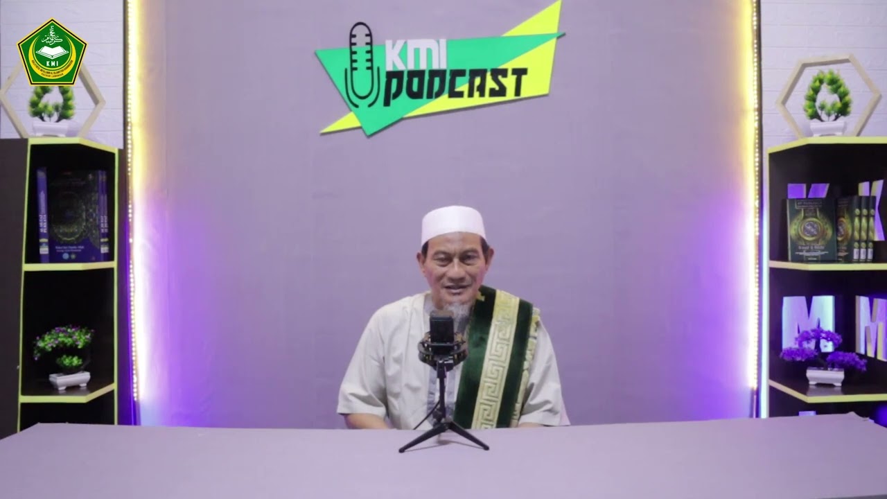 sambutan pimpinan pondok pesantren karangasem : K.H Drs. Abd Hakam Mubarok, Lc, M.Pd