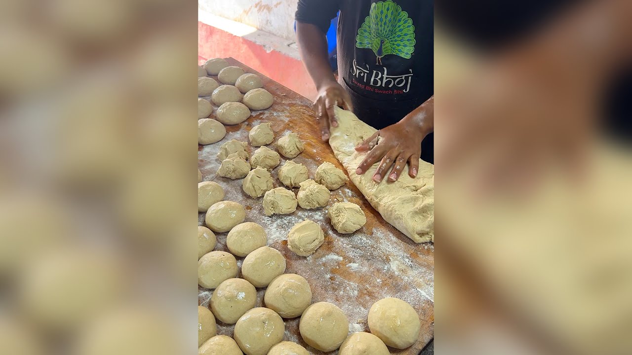 Lachha paratha making process in India 😱