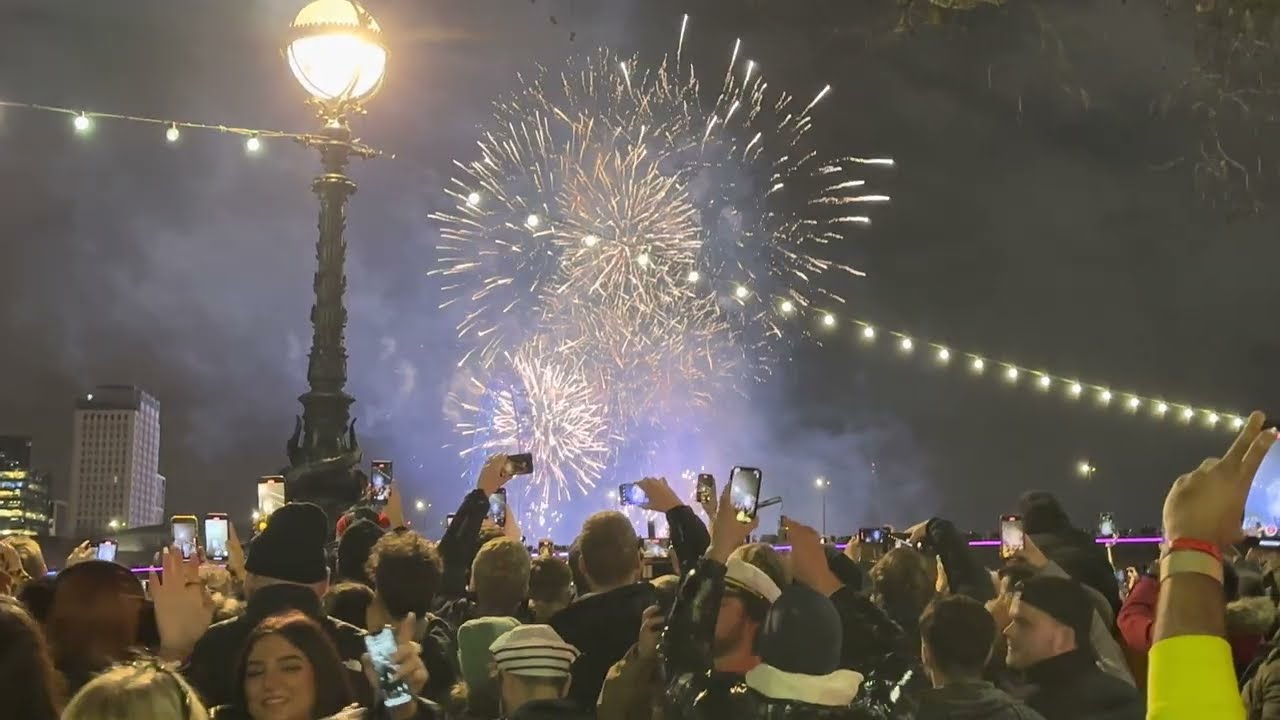 New Years Eve London 2022 fireworks
