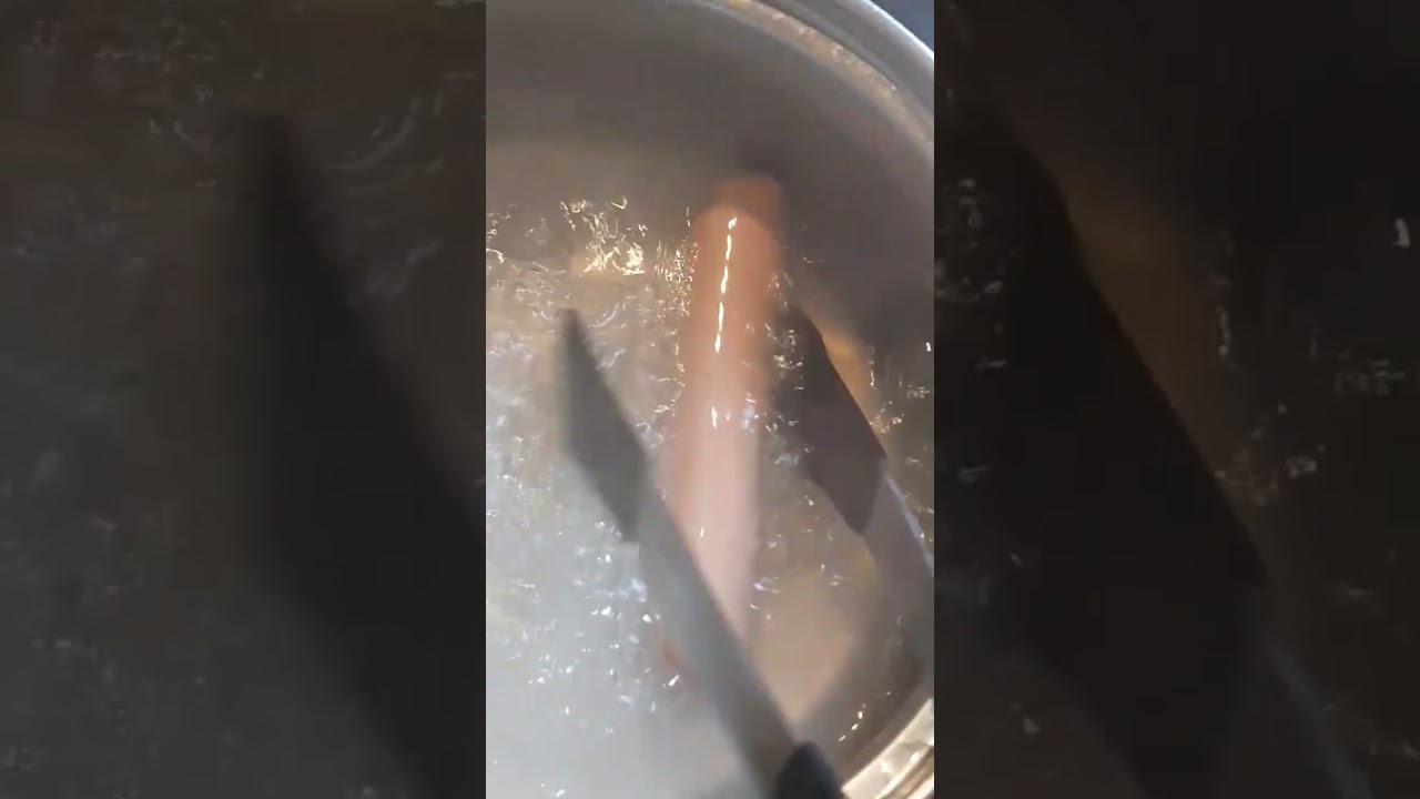 🌭 😋 Boil your HOTDOGS ! Don't fry them! It's HEALTHIER! #shortvideo #shortfeed #ytshorts #shorts