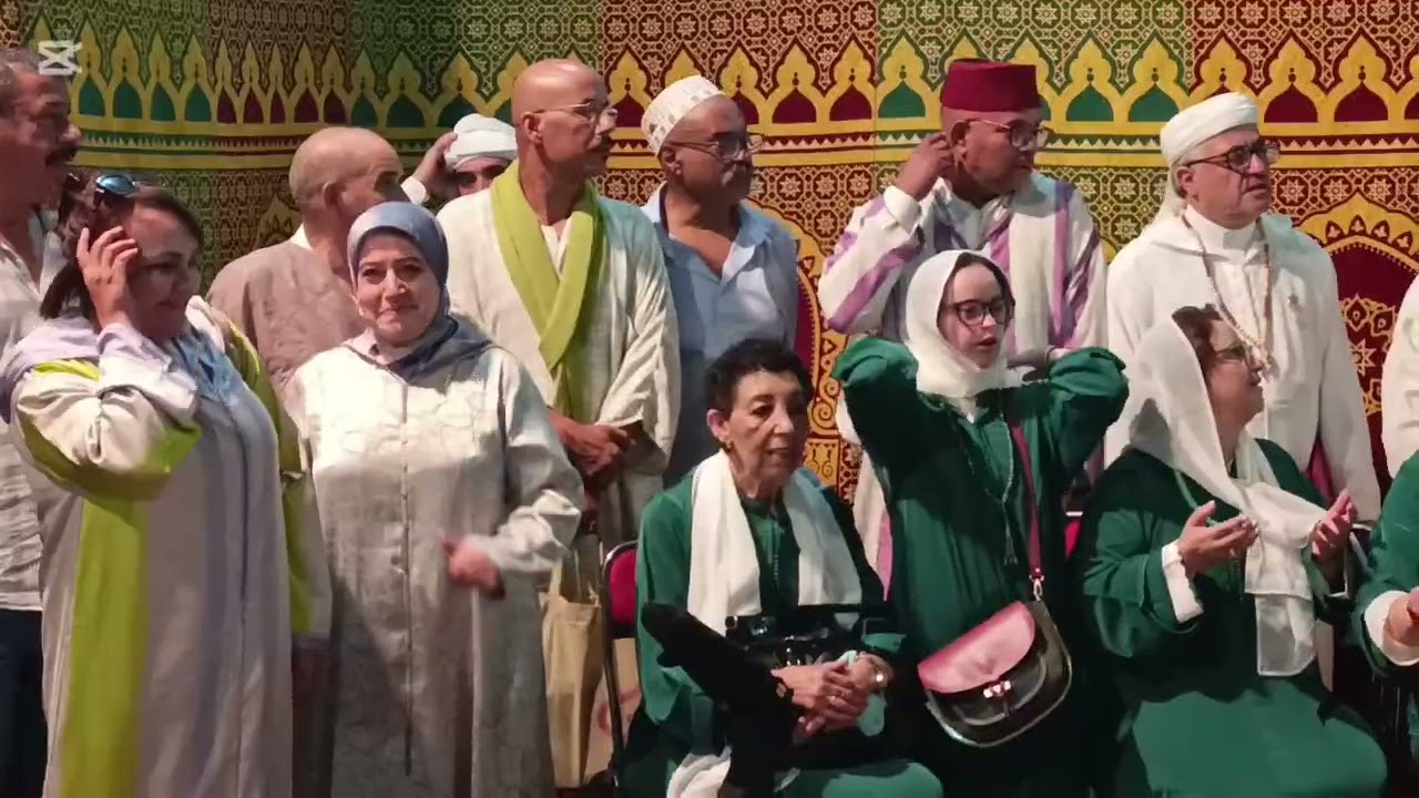 في موسم مولاي إدريس ها الحضرة بالصح، شوف ٱش وقع، ماسخاوش إخرجوا. فرددوا اللطيف#