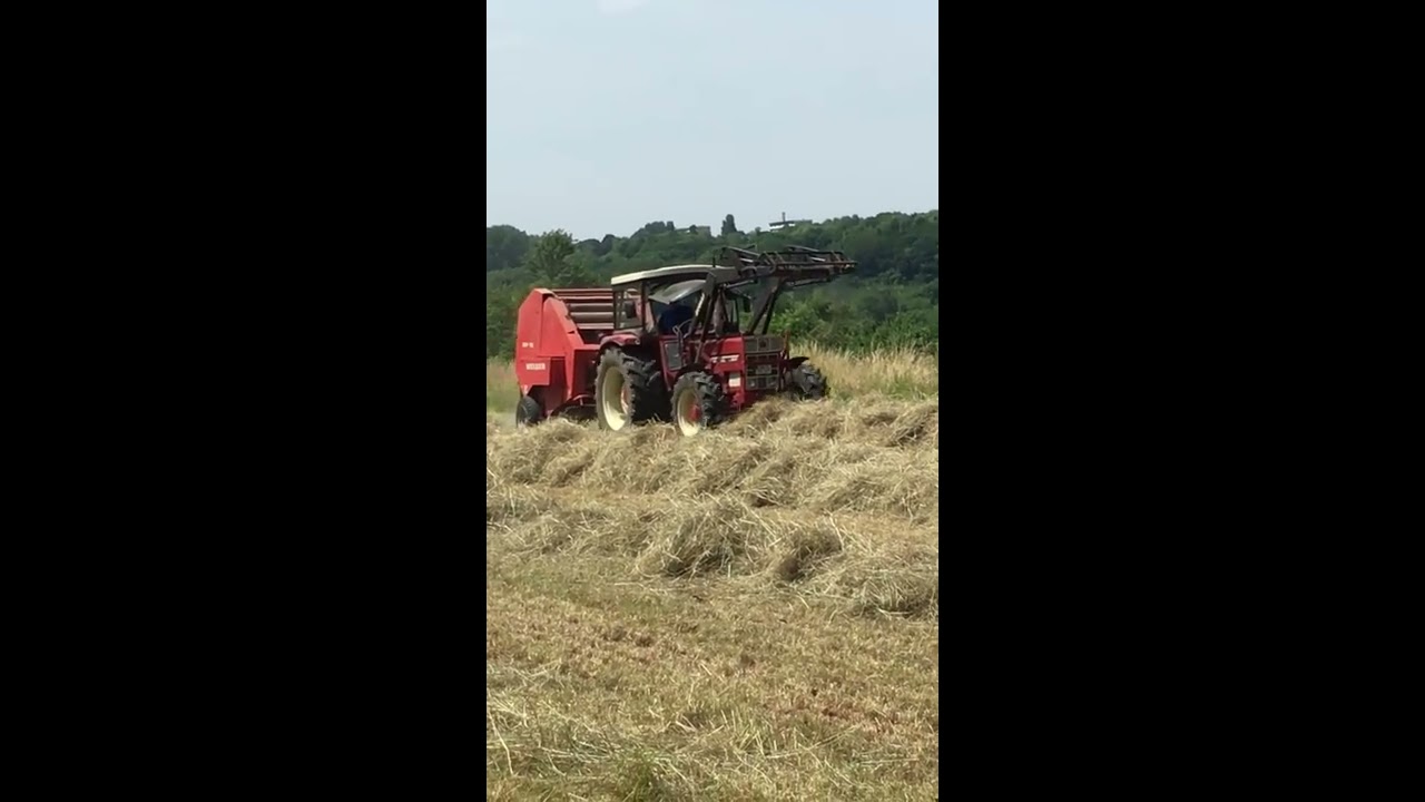 IHC 844 AS mit Welger RP 15
