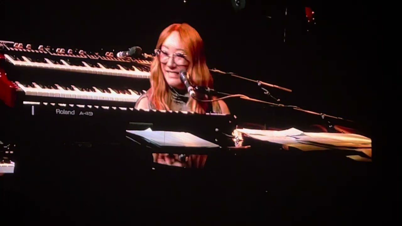 Tori Amos - I’m On Fire (Bruce Springsteen) / Pretty Good Year [Los Angeles 7/21/23]