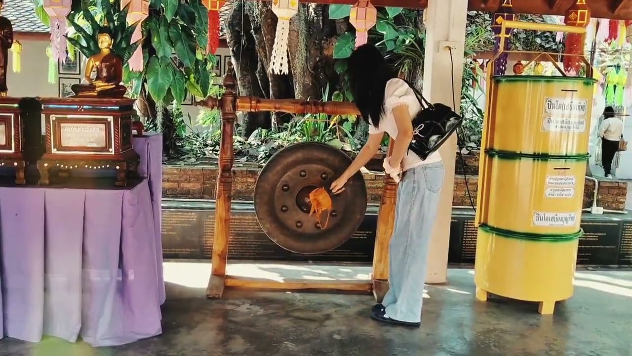 ห้ามเปิดดูส่งงานครูจ้า. วัดพระธาตุจอมทอง