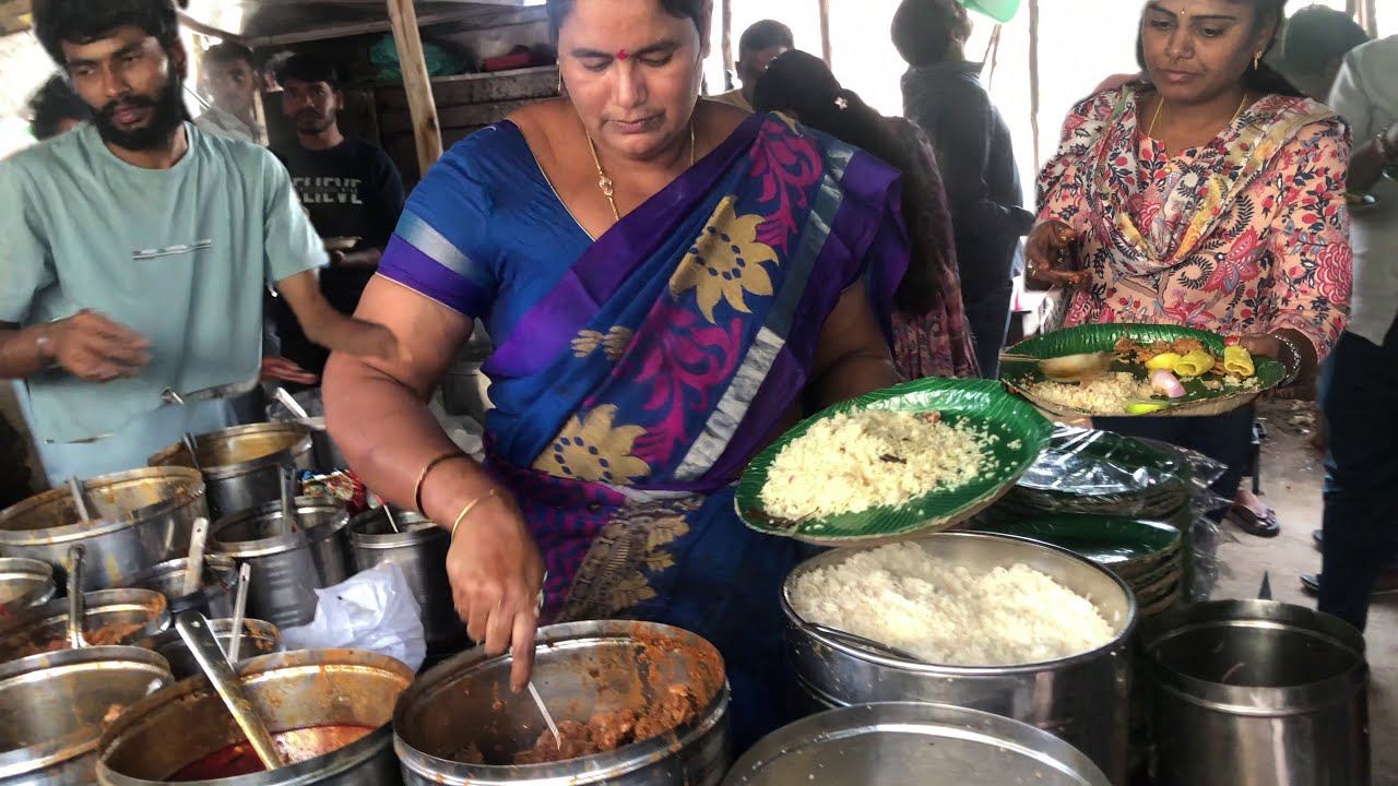 Popular Anuradha Aunty Serves Unlimited Non-Veg Meals In Hyderabad Rs. 120/- l Indian Street Food