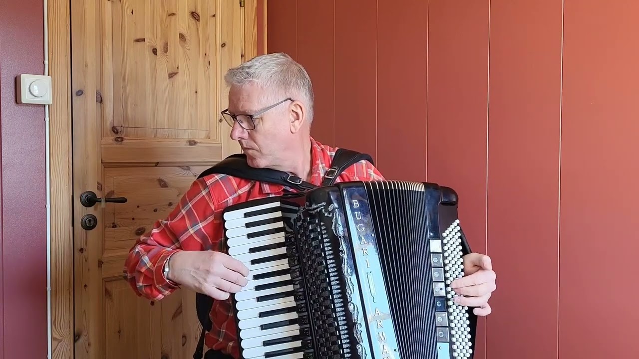 Hurra for Oddvar, reinlender av Svein Midtlien.