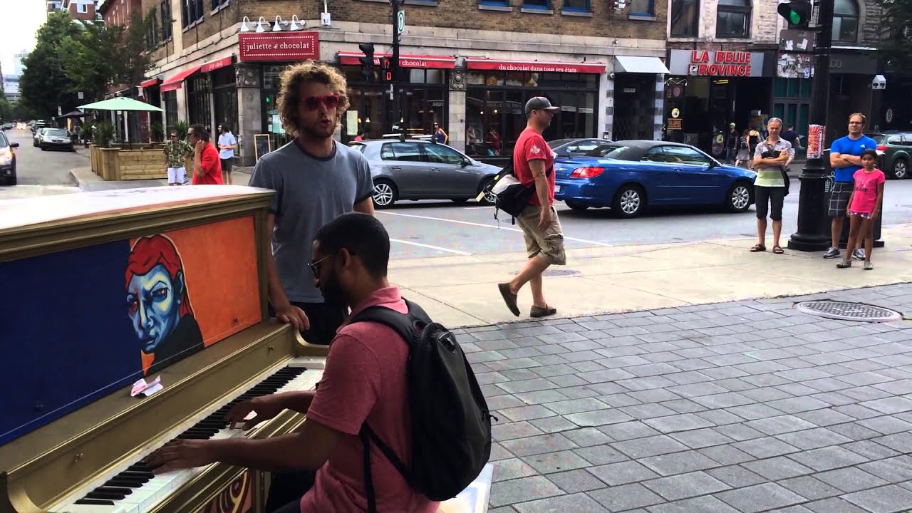 Heimliche Aufforderung in the street, Jordan de Souza & Philippe Sly