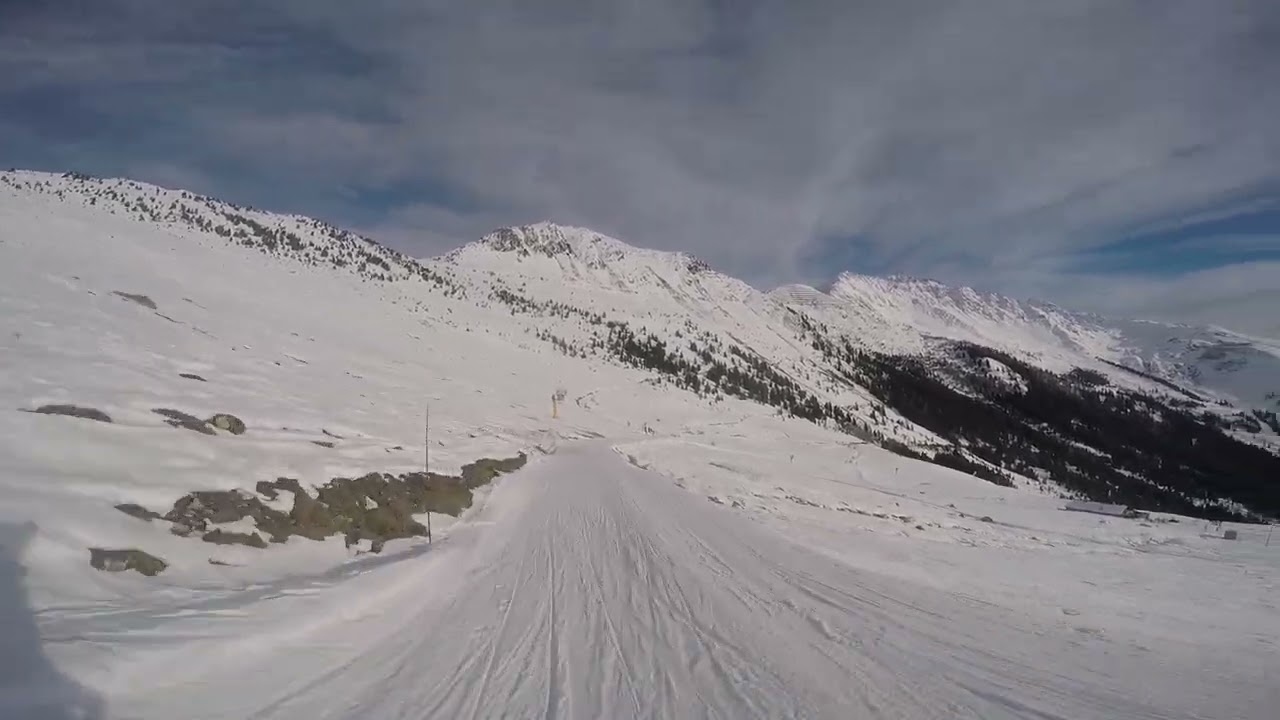 Skiing from Savoleyres back to Verbier