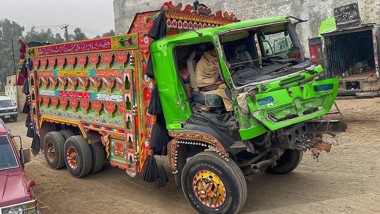 Hino Truck Cabin Broken Due to Accident and Cabin not available in, We Rescued a Broken Truck Cabin