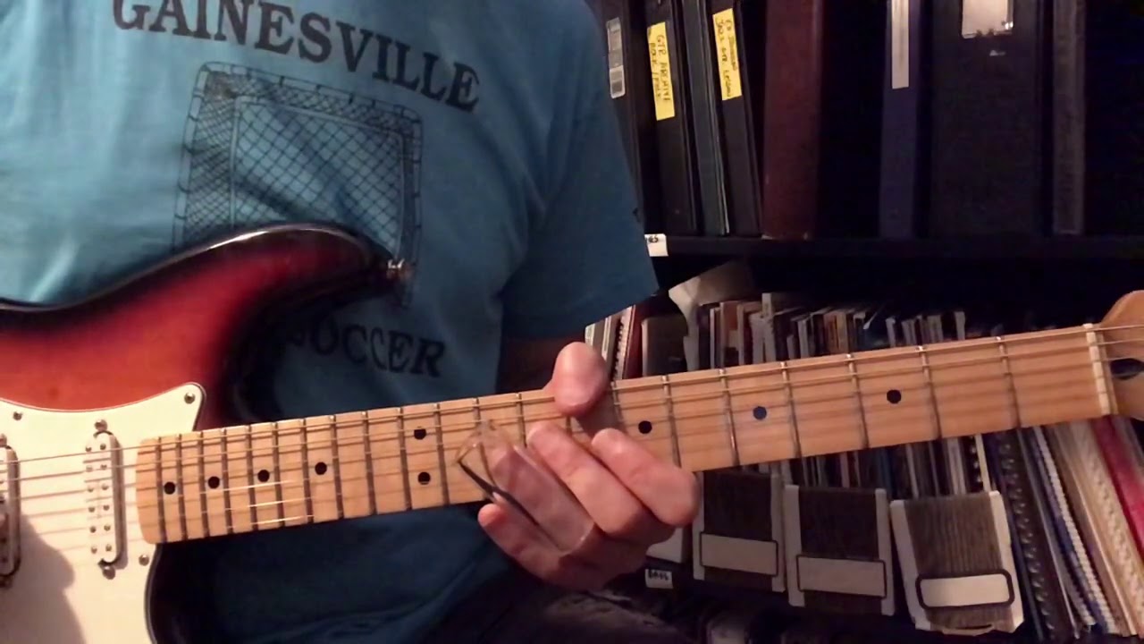 Free Bird - Lynyrd Skynyrd  slide guitar intro from studio version