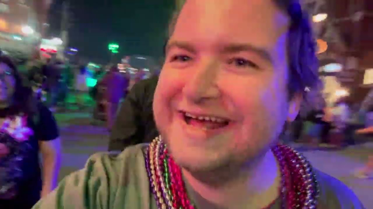 4 Short Stories Set At Universal’s Mardi Gras (A Universal Studios Vlog-Type Adventure)