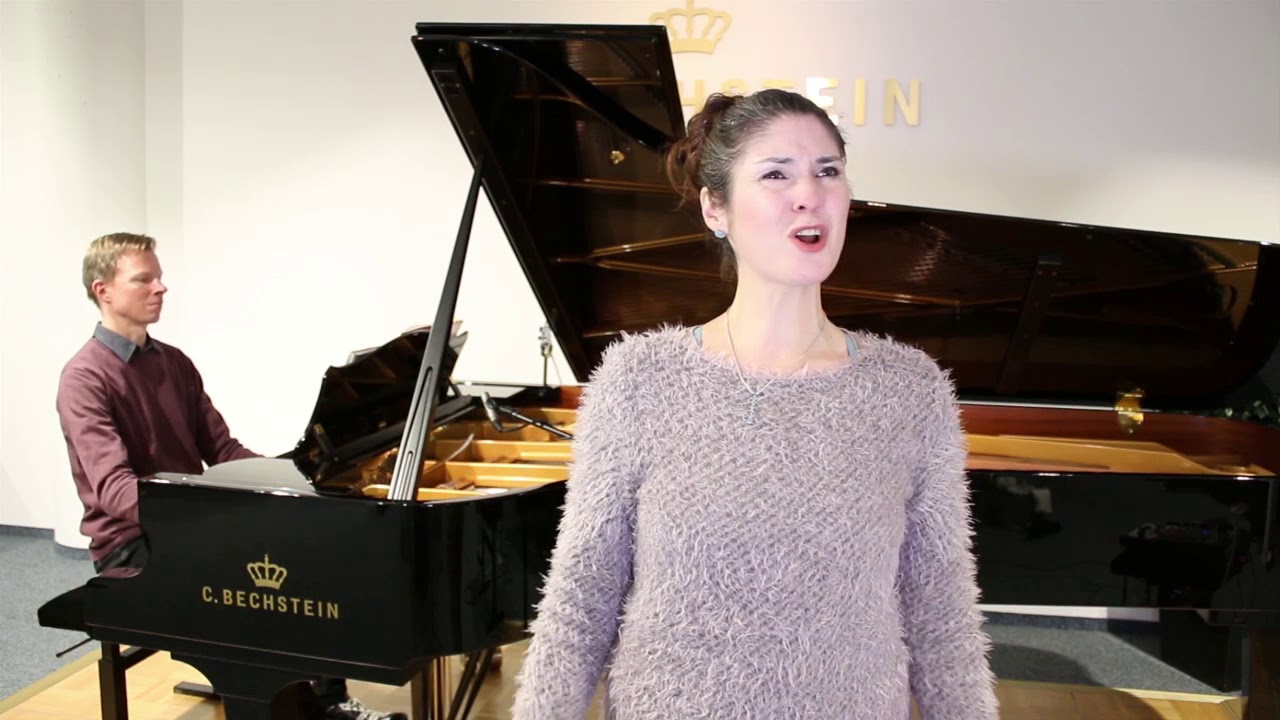 O Mio Babbino Caro (Puccini - Gianni Schicchi) sung by Freya Casey