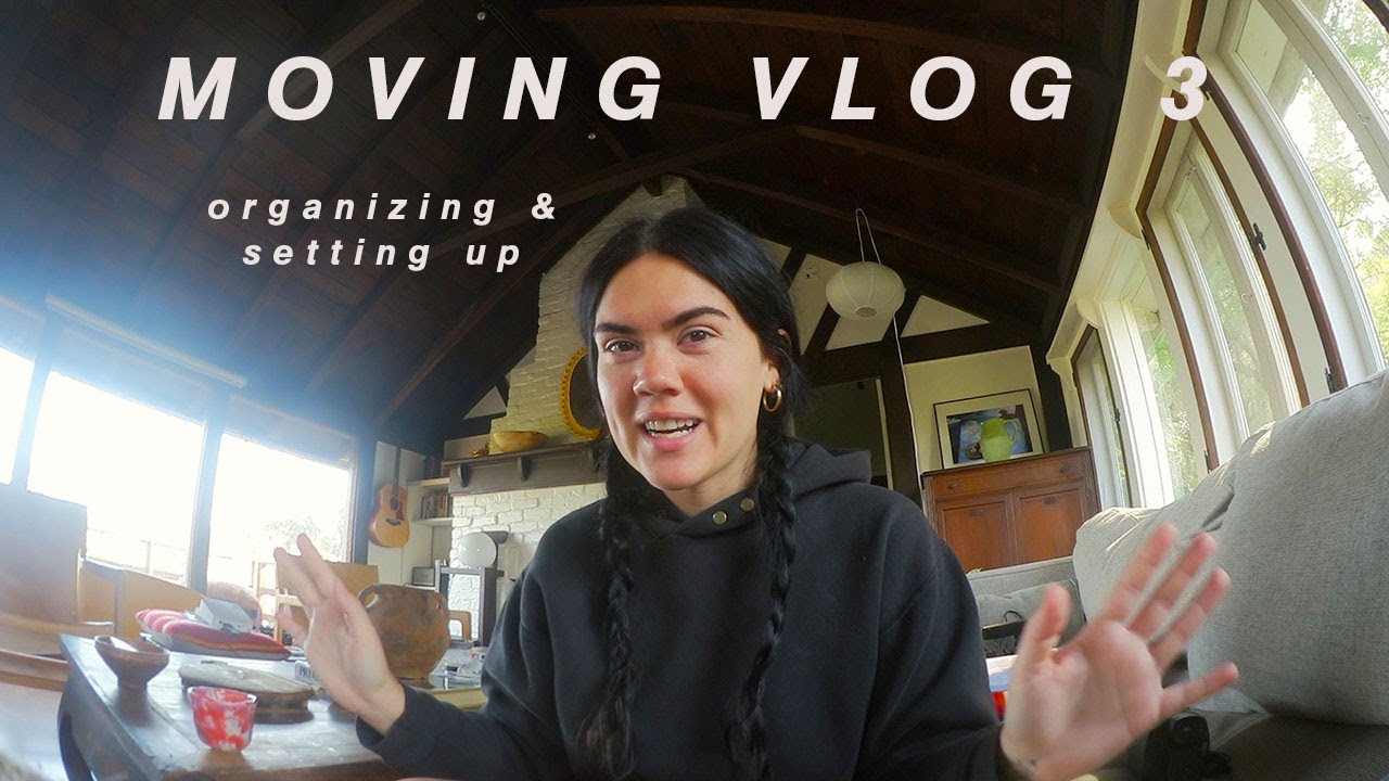 Organizing, Decorating, & early days apartment tour: MOVING VLOG 3