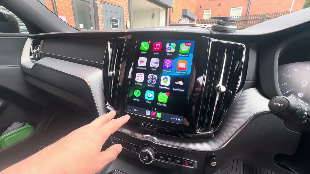 Volvo XC60 - Go big with Full Screen CarPlay Upgrade.