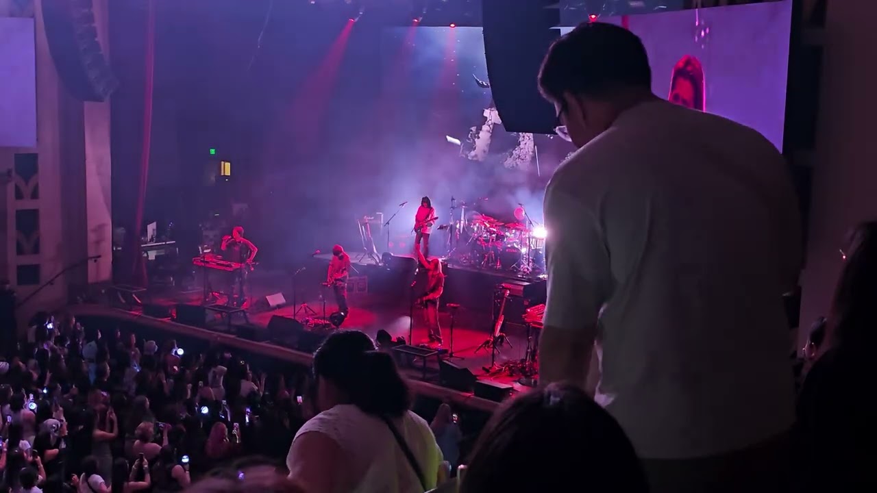 250816 - Xdinary Heroes - Intro + Beautiful life - Beautiful Minds Tour in San Jose