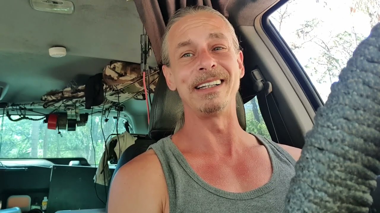 Pros and Cons of Living in a Vehicle 😃😨 (brutal honesty) #vanlife #suvlife #nomad
