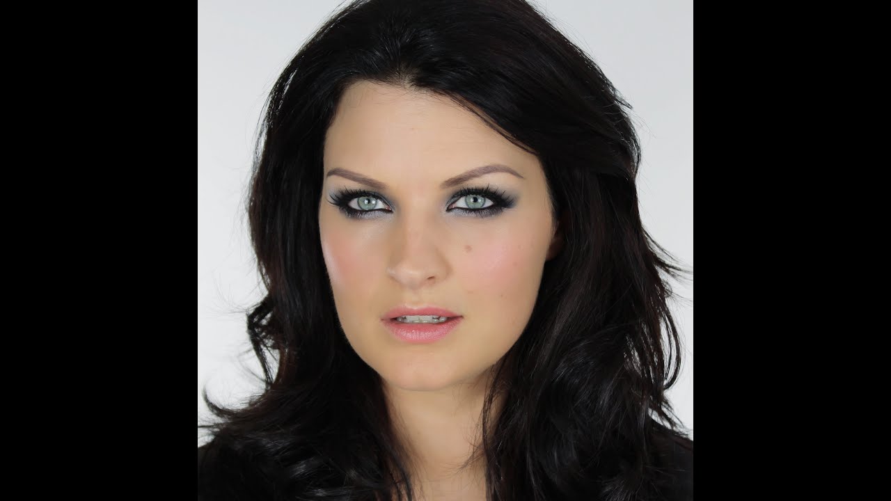 EASY TULISA CONTOSTAVLOS MAKE-UP