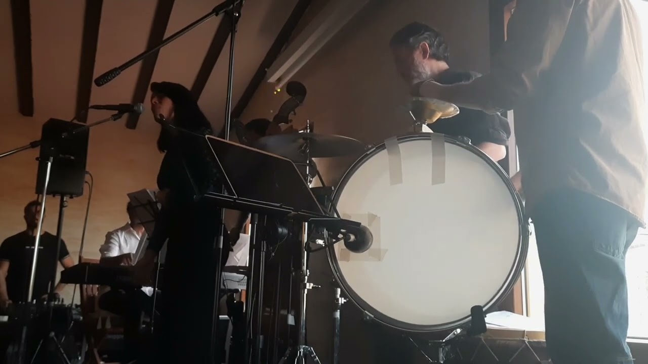 LA ABANDON&Eacute; Y NO SAB&Iacute;A - PAL PUCHERO TANGO