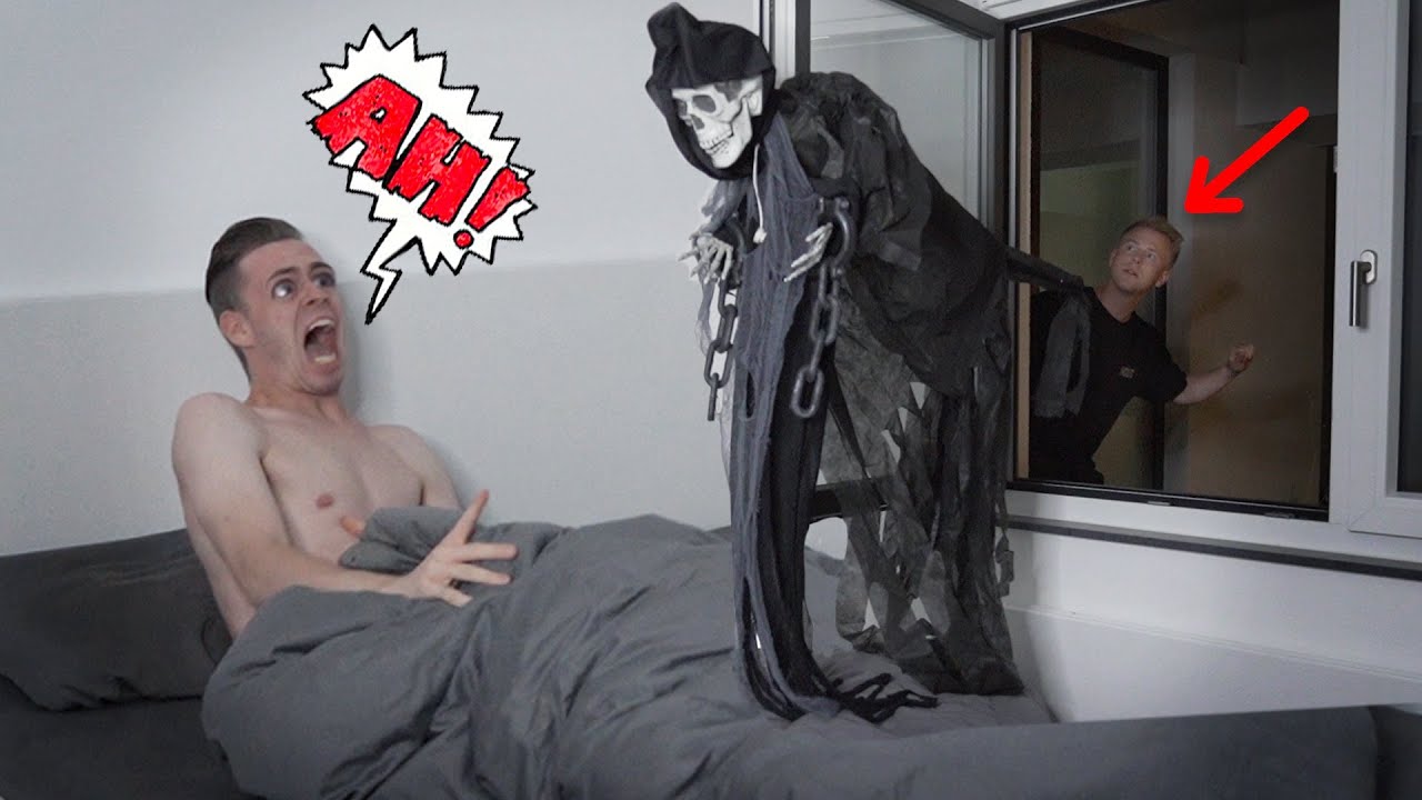 GEISTER PRANK AN FLO ! 😂 (Er macht sich in die Hose...) II RayFox