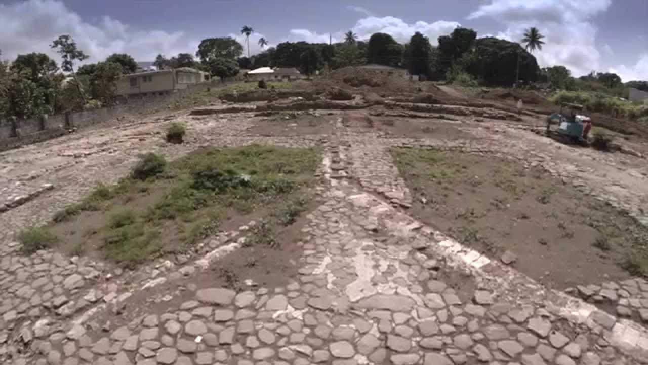 En Guadeloupe les vestiges d'une riche habitation sucrière des XVIIIe et XIXe siècles