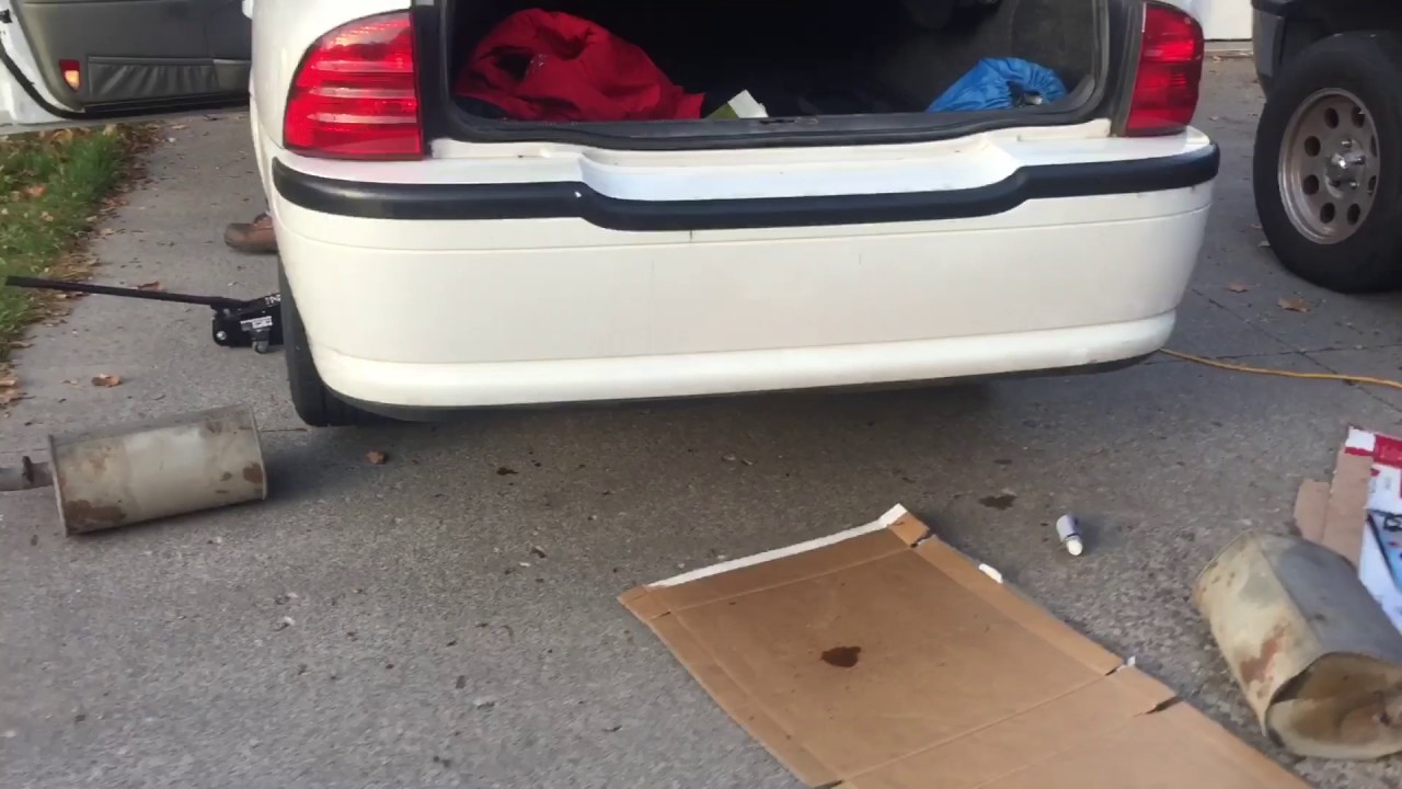 Lincoln LS muffler removal and sound comparison