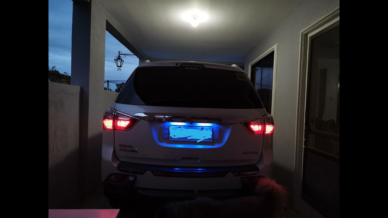 Isuzu MUX replacing the License Plate light