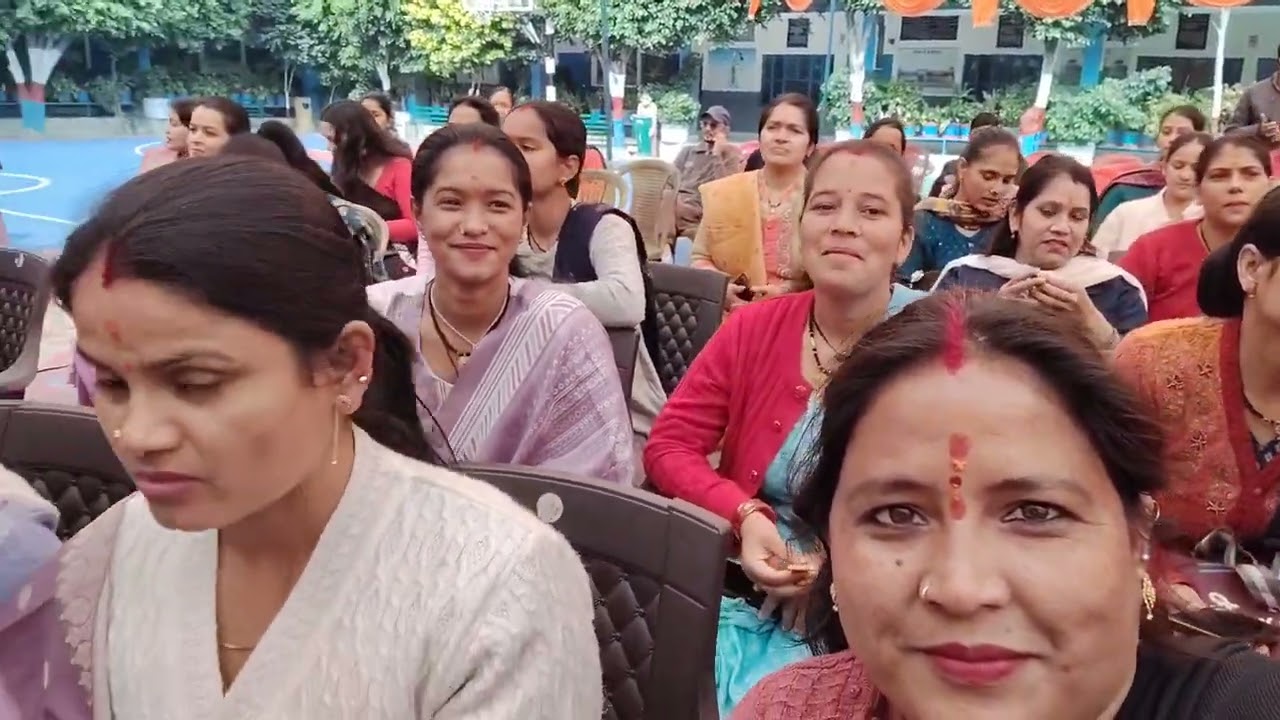 आज का स्पेशल ब्लॉग ग्रैंड प्रिक्स डे पर बच्चों ने किया अच्छा डांस   🙏 daliy #volgs#housewife #👍🙏