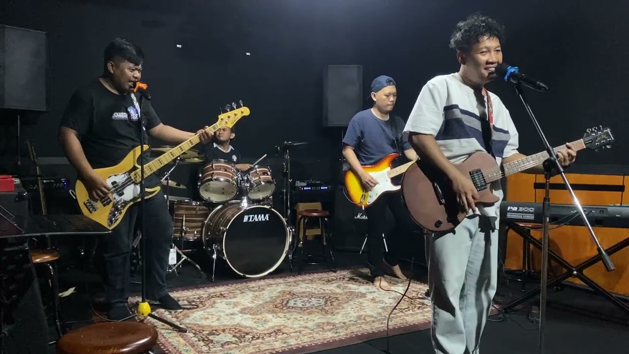 Aku Bisa - Aozora (live studio)