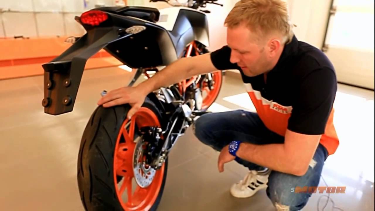 КТМ Duke 200 и КТМ Duke 390