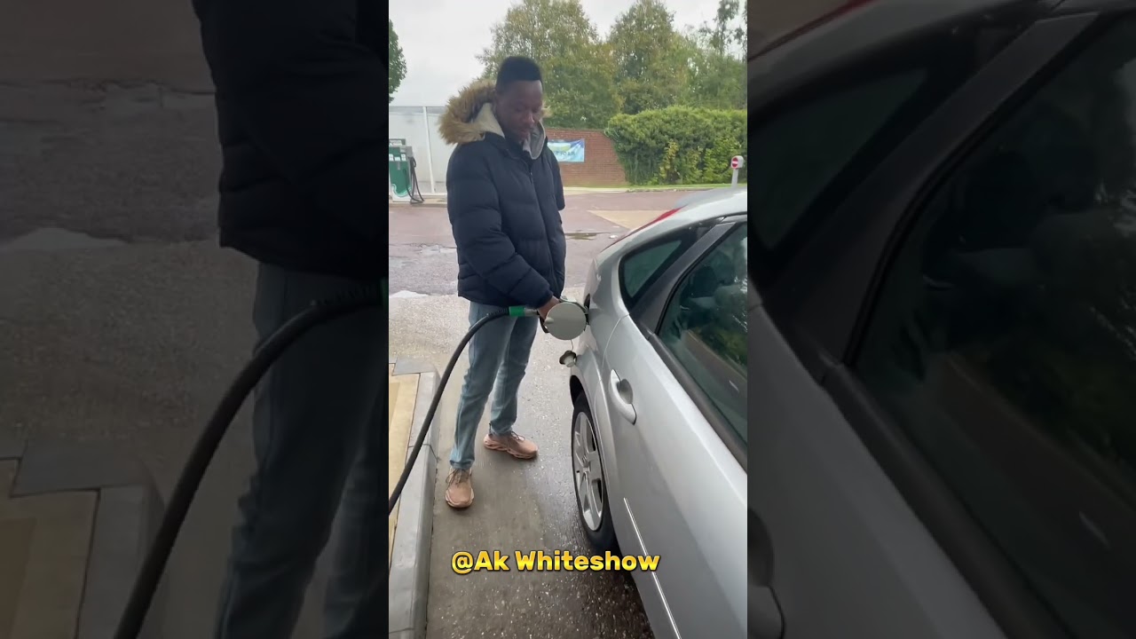How to use self service in the petrol station in U.K.