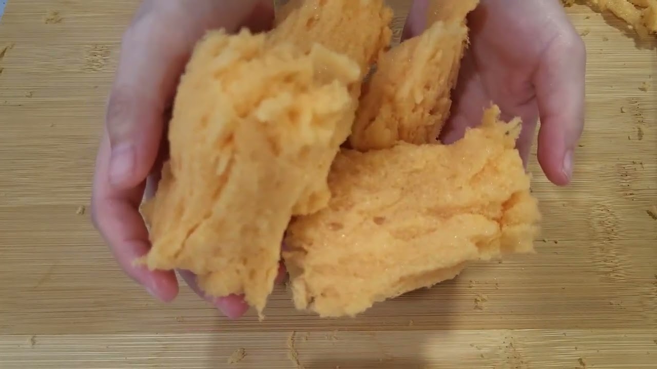 Damp sponge scratching and ripping