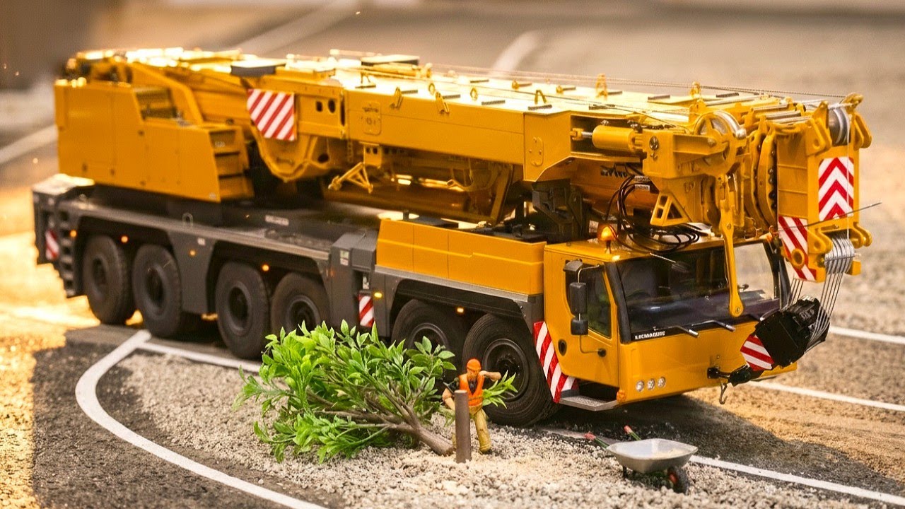IMPRESSIVE RC TRUCKS AT WORLD'S LARGEST MODEL BUILDING TRADE FAIR - FASZINATION MODELLBAU 2025