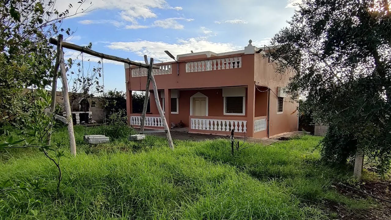 ( تم البيع ) فيرمة صغيرة رائعة فيها الدار 🏡 والأرض محفظة بالأشجار 🌲 والبير الكهرباء باولاد حمدان