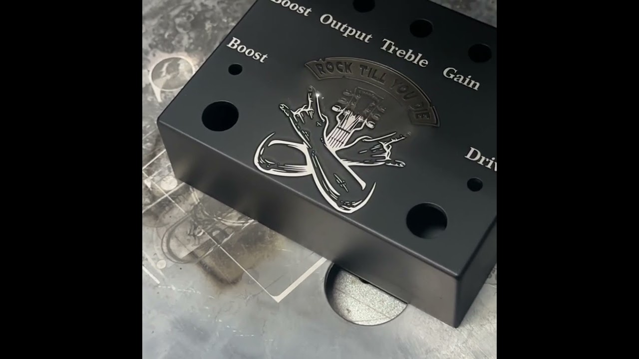 Guitar Pedal engraving by Mljackie/Thunderbeampro
