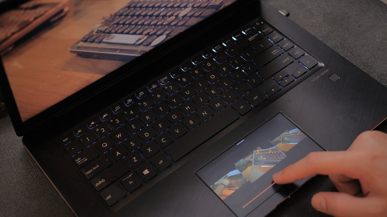 UM NOTEBOOK COM UMA TELA NO TRACKPAD?! ZENBOOK PRO!