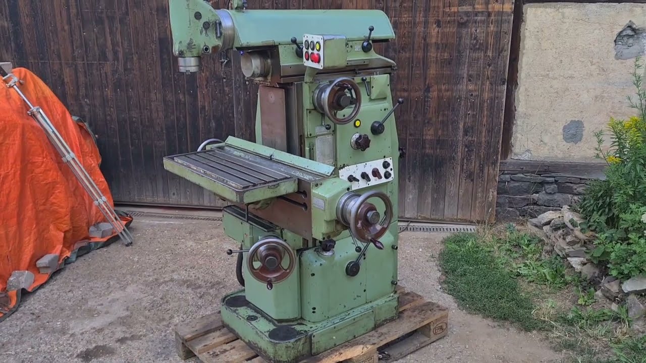 [ Vorstellung ] Einer wunderschönen UMF Ruhla FUW 250x710 / 249 Universal Fräsmaschine (wie Deckel)