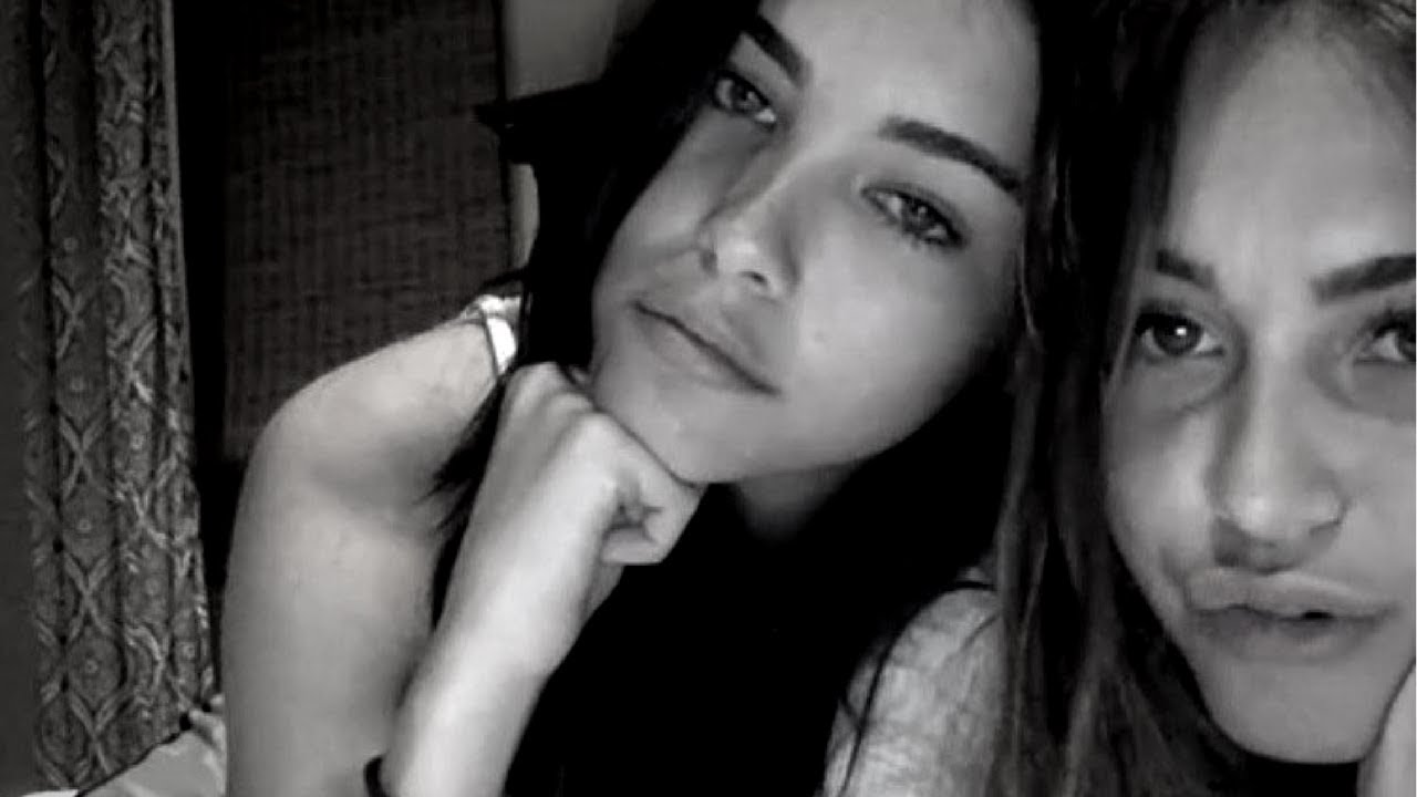 Madison Beer and Claudia Tihan LIVESTREAM(2017)