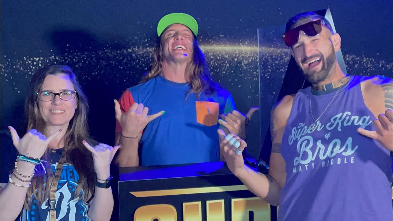 WWE Live VIP Meet & Greet RIDDLE