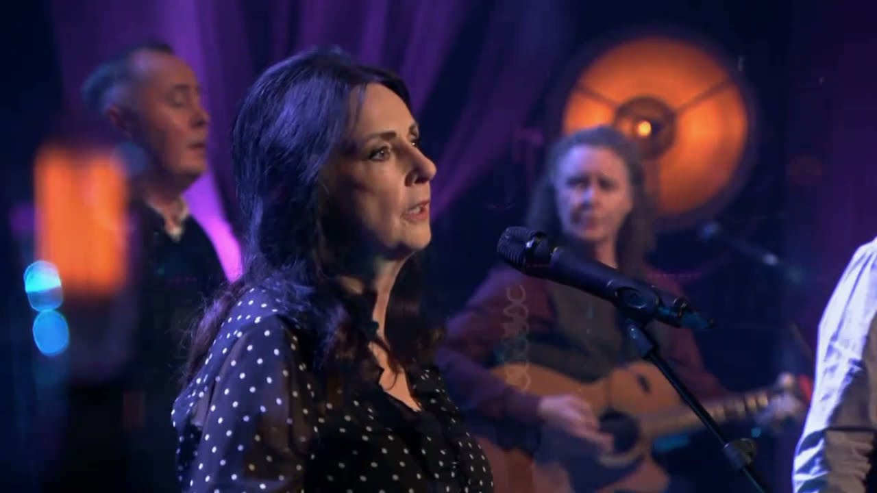 Clann Mhic Ruairí & Moya Brennan 