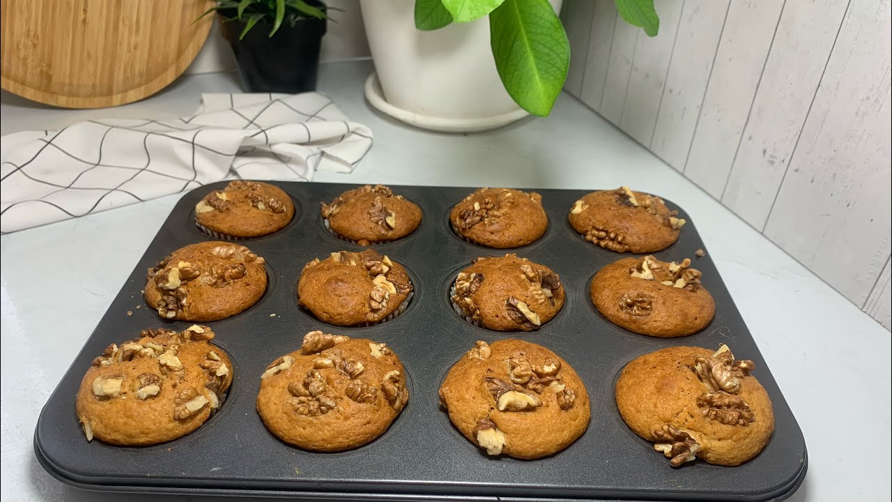 Perfect walnut Cupcakes/How to make moist walnut cupcakes/ Classic cupcakes