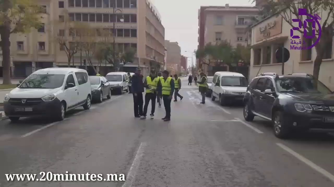 الشرطة الإدارية والسلطات المحلية تغلق محلات المخالفين لحالة الطوارئ بوجدة