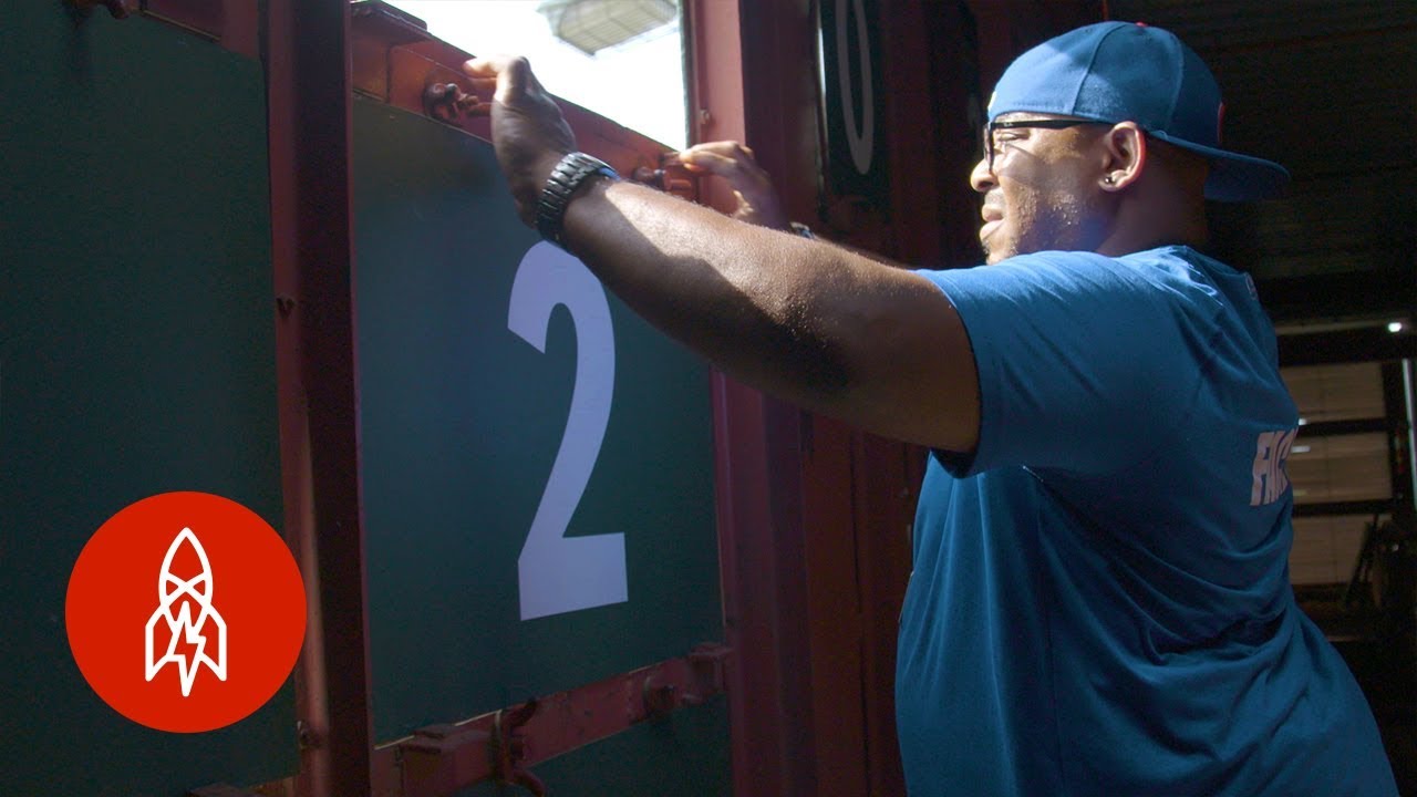 Inside One of Baseball&rsquo;s Last Manual Scoreboards