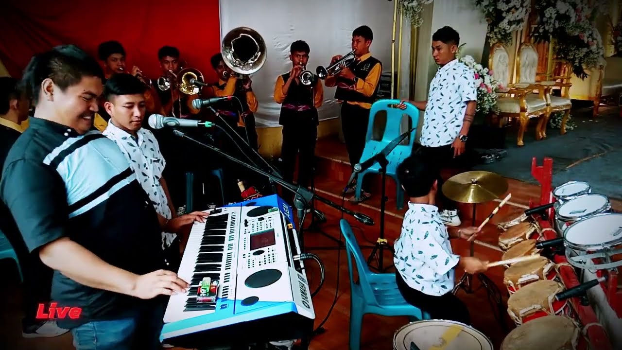 🔴 Pernikahan Semakin Sakral dengan Musik Batak Tradisional