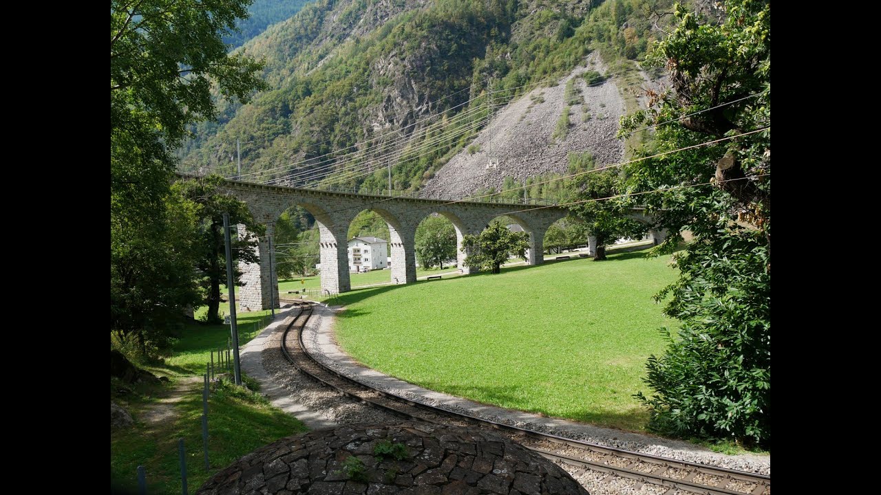 Brusio wiadukt spiralny (Kreisviadukt von Brusio_ cz.I